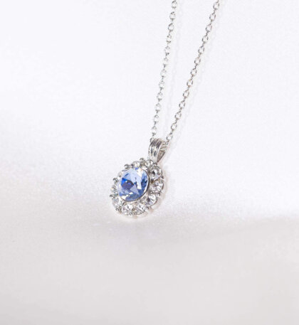 Sofia necklace - Light sapphire