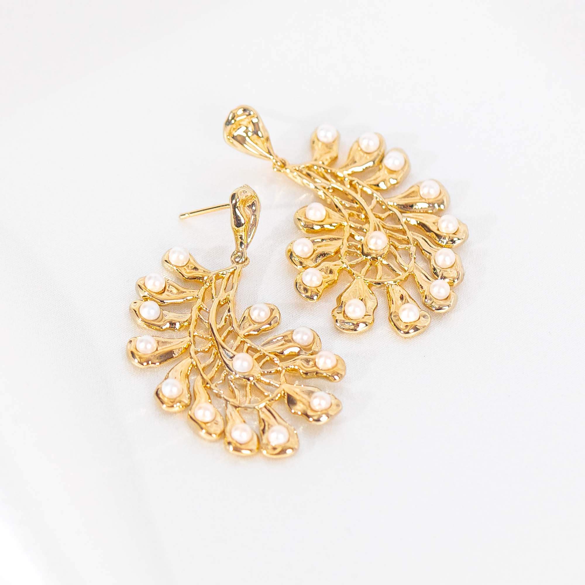 Edith earrings - Ivory and pearl