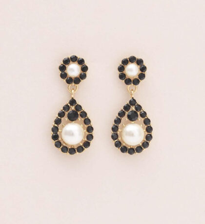 Petite Sofia earrings - Ivory pearl jet (Gold) 1000x1000